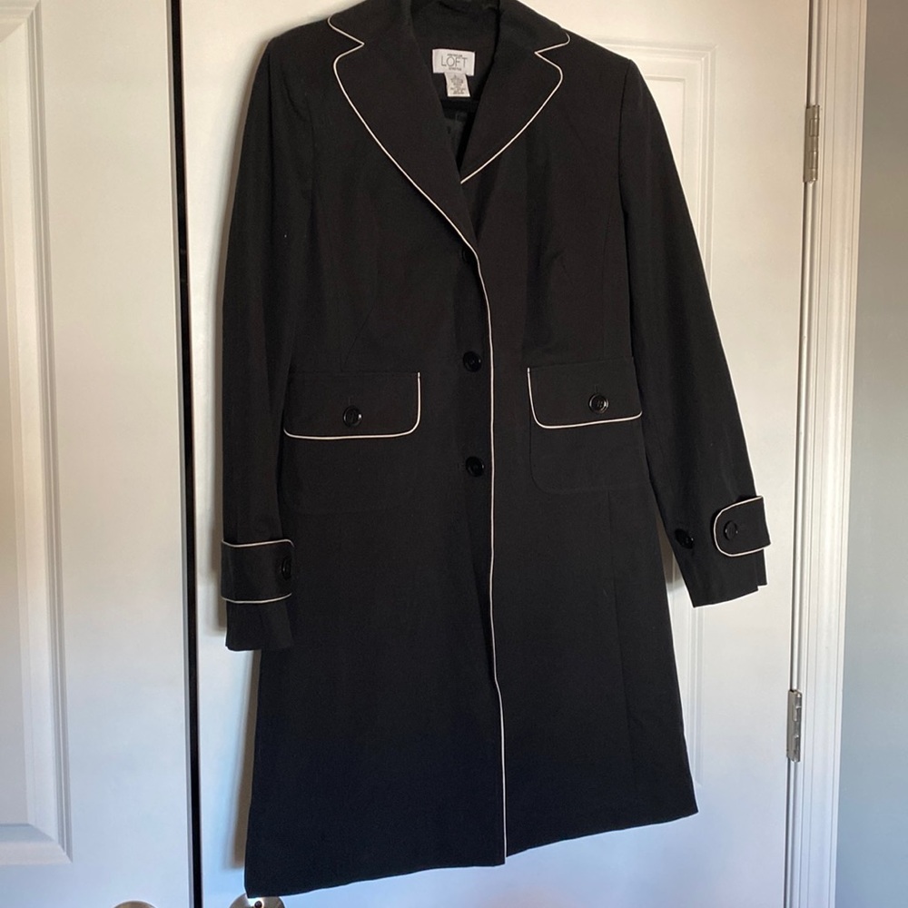 Loft long suit jacket black with white piping. Size 6